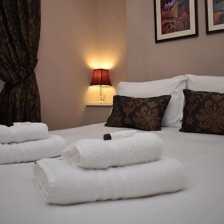 West Port - 2Br In The Heart Of The Old Town Just Off The Grassmarket إدنبرة المظهر الخارجي الصورة