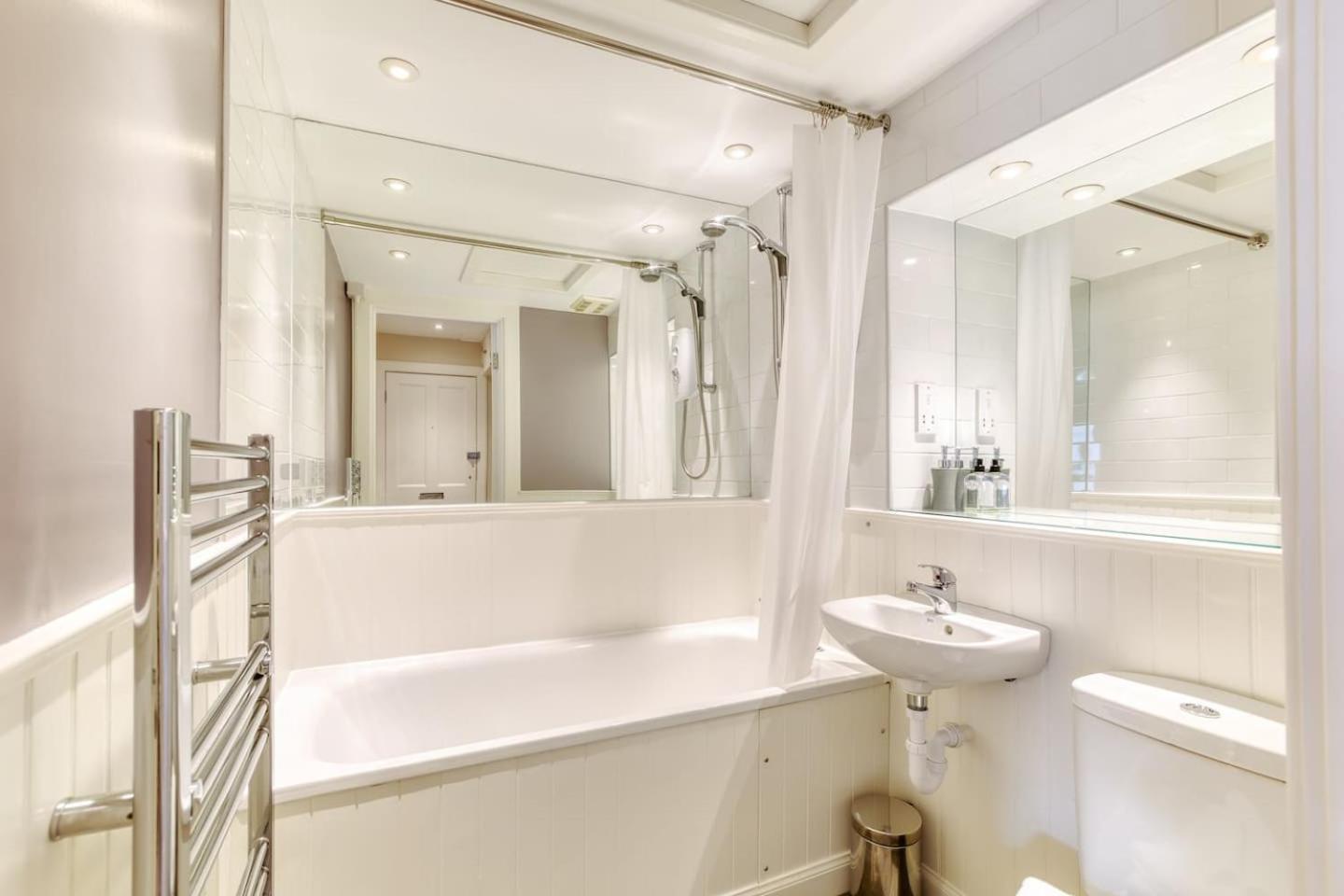 West Port - 2Br In The Heart Of The Old Town Just Off The Grassmarket إدنبرة المظهر الخارجي الصورة