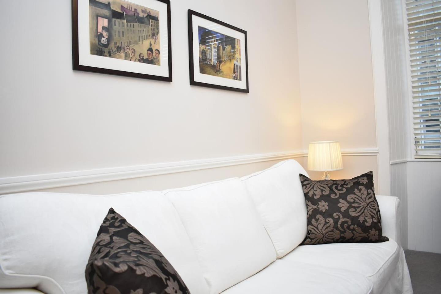 West Port - 2Br In The Heart Of The Old Town Just Off The Grassmarket إدنبرة المظهر الخارجي الصورة