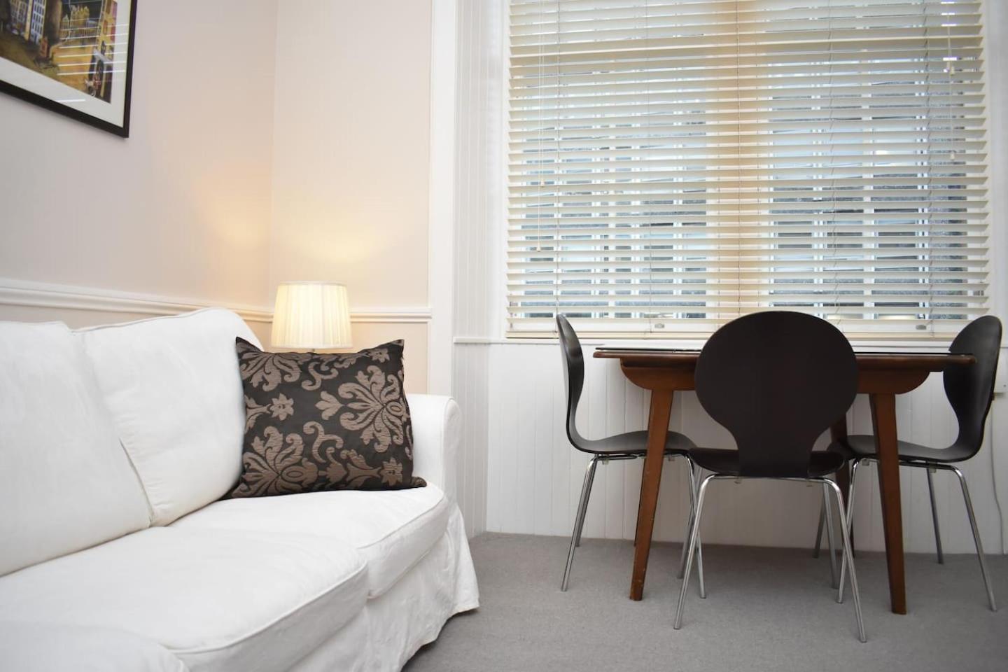 West Port - 2Br In The Heart Of The Old Town Just Off The Grassmarket إدنبرة المظهر الخارجي الصورة